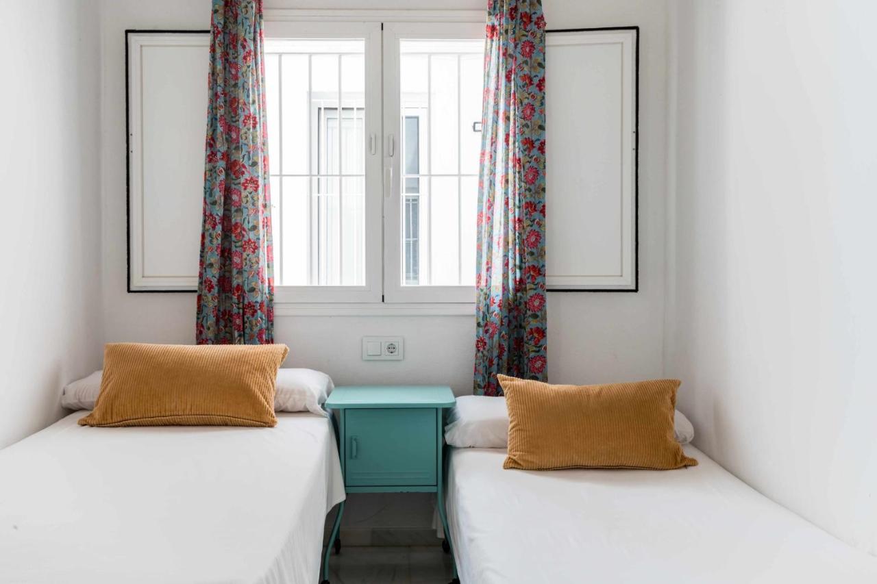 El Erizo Apartamentos Tarifa Luaran gambar